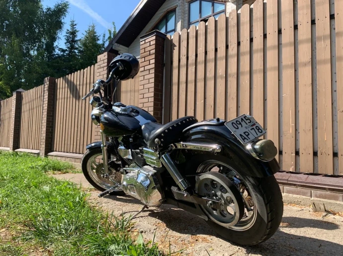 Harley-Davidson Dyna Wide Glide 2