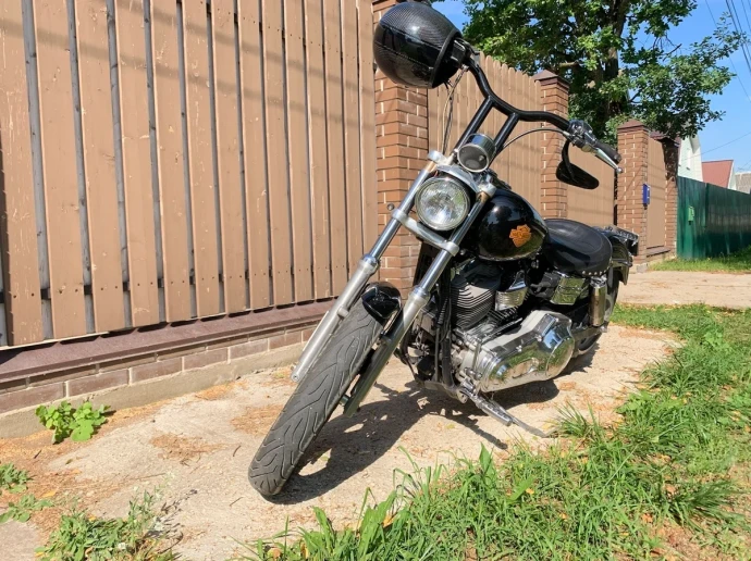 Harley-Davidson Dyna Wide Glide 1